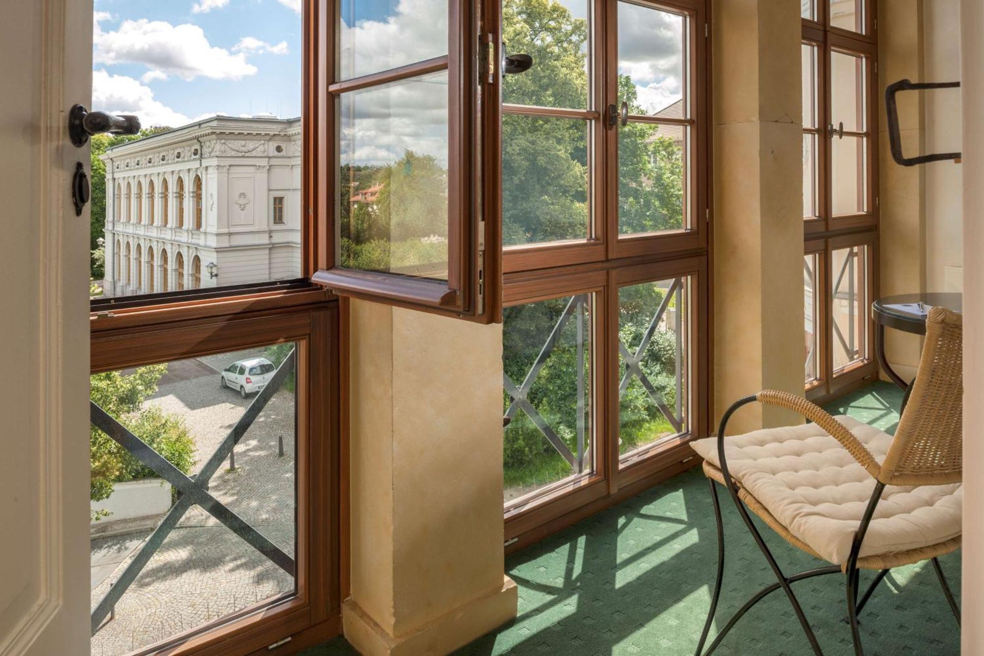 Hotel Dorint Am Goethepark 4*
