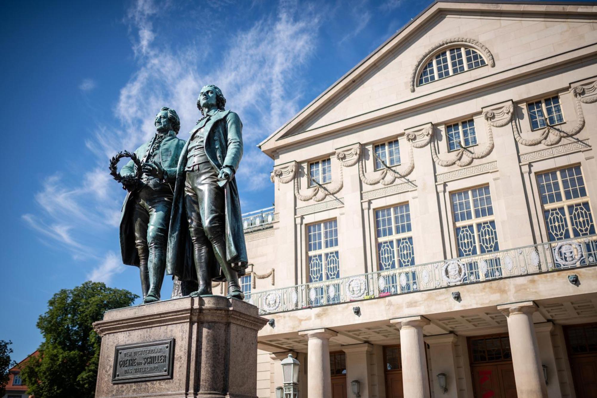 Hotel Dorint Am Goethepark 4*
